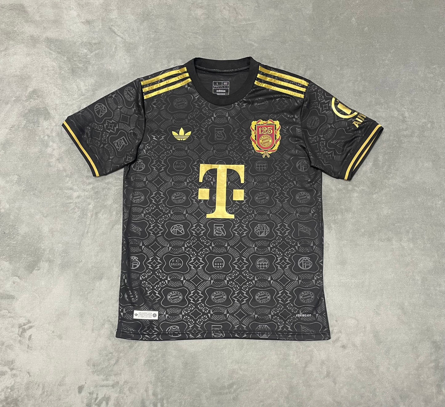 Bayern Munich "Bavaria Black" Football Shirt